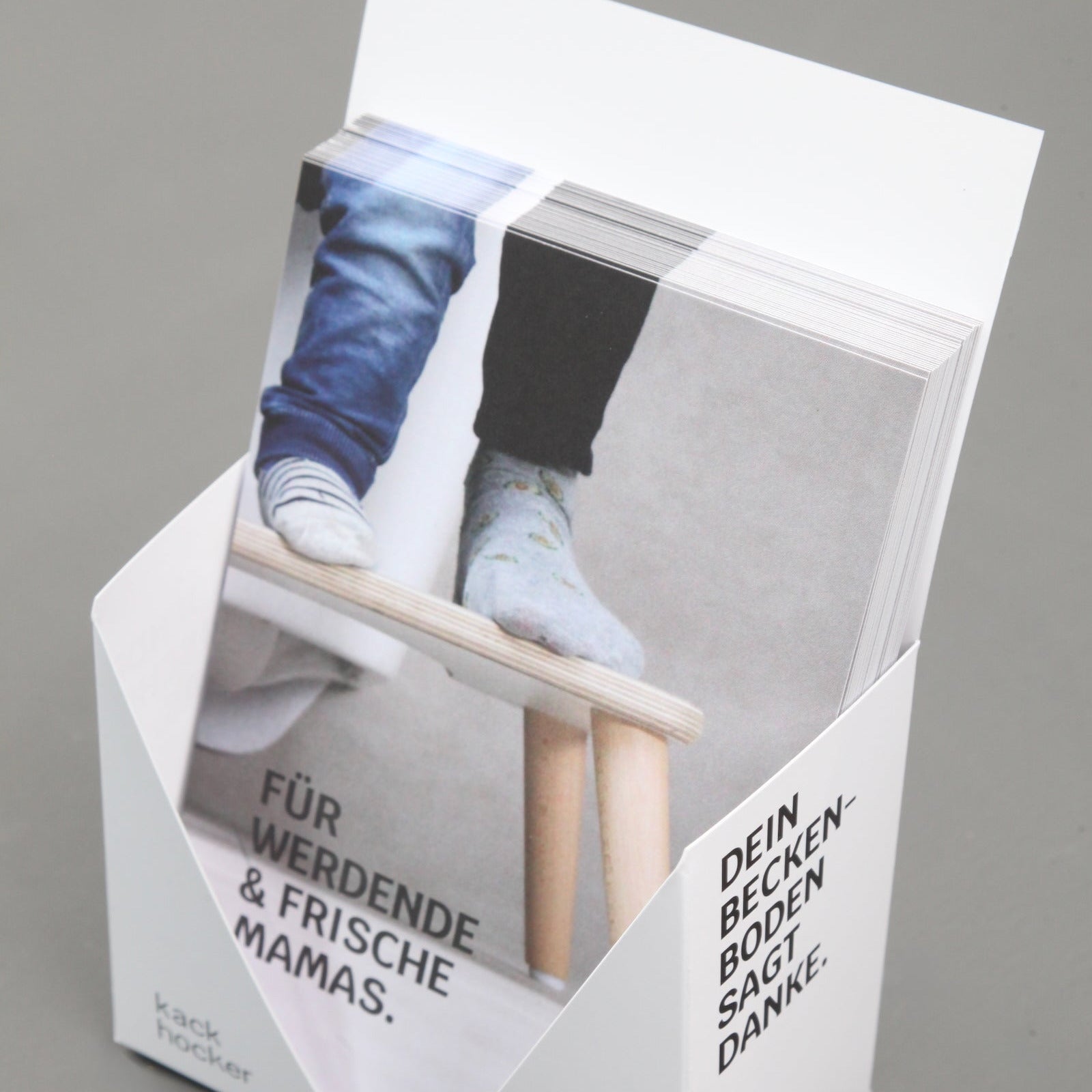 Kackhocker-Infoflyer als praktisches Promo-Material
